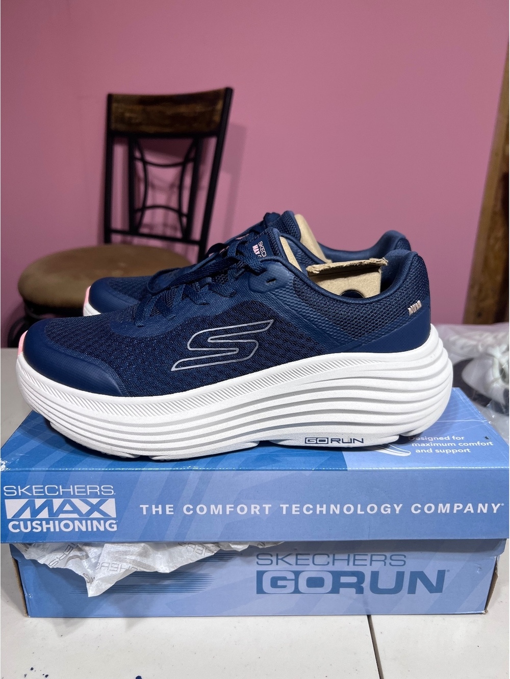 Skechers GOrun Max Cushioning Endeavor Navy Running Shoes US 10